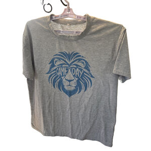 Men’s Unbranded Gray Blue Lion Gameday Short Sleeve Tee XL Streetcore Football